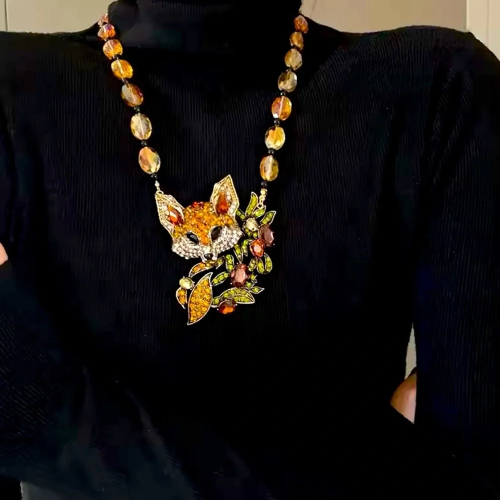 Vintage Baroque Crystal Fox Necklace/Earrings - Picture 6 of 8